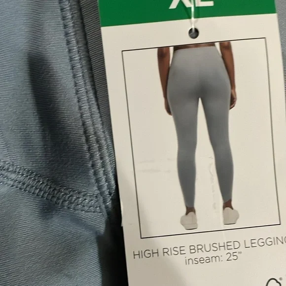 - Danskin woman’s brushed legging - Picture 2 of 3